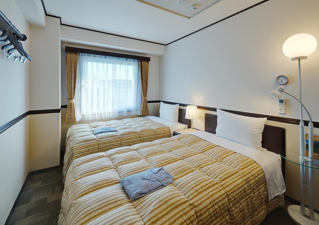 Toyoko Inn Aioi Eki Shinkansen Guchi מראה חיצוני תמונה