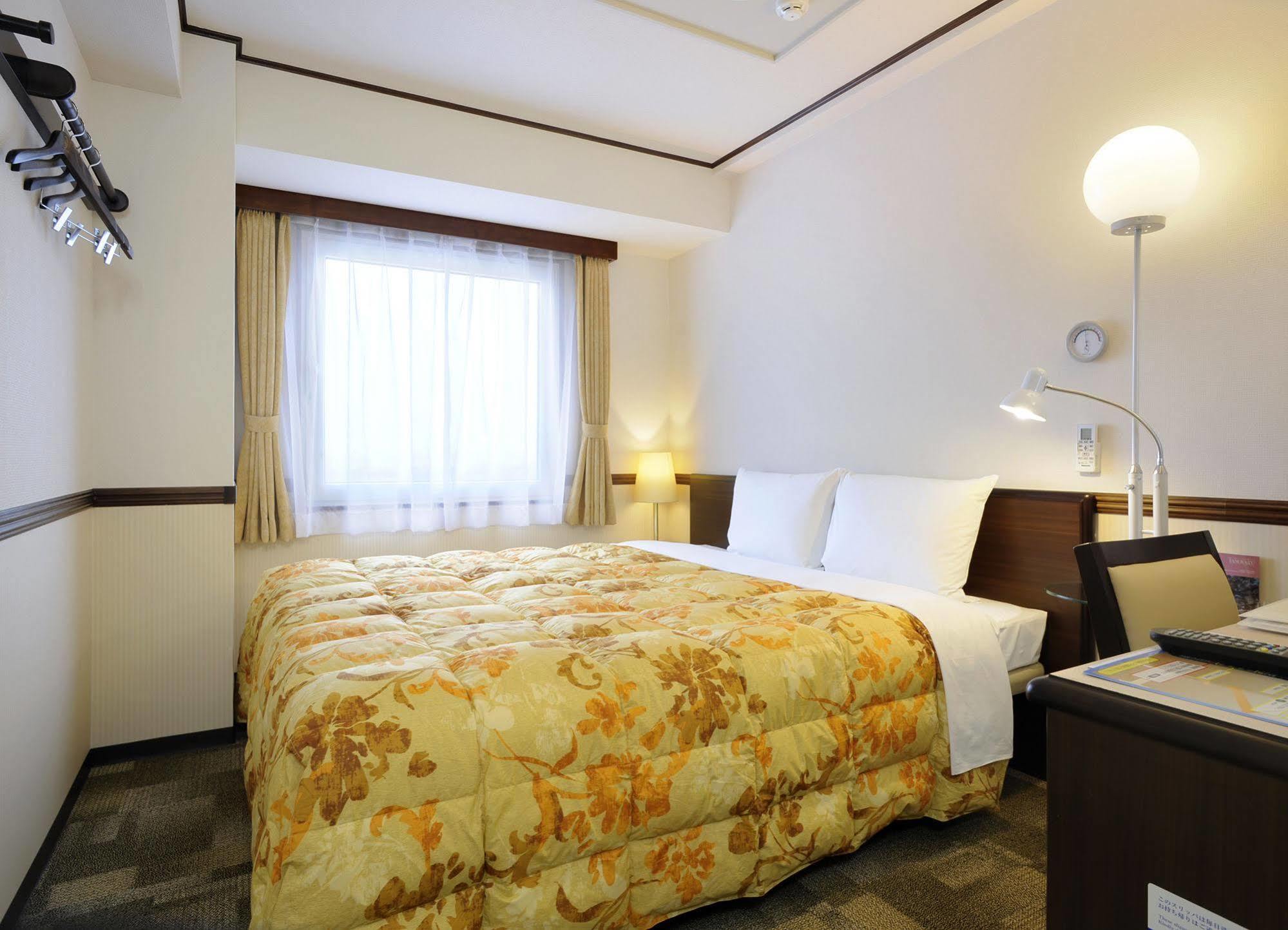 Toyoko Inn Aioi Eki Shinkansen Guchi מראה חיצוני תמונה