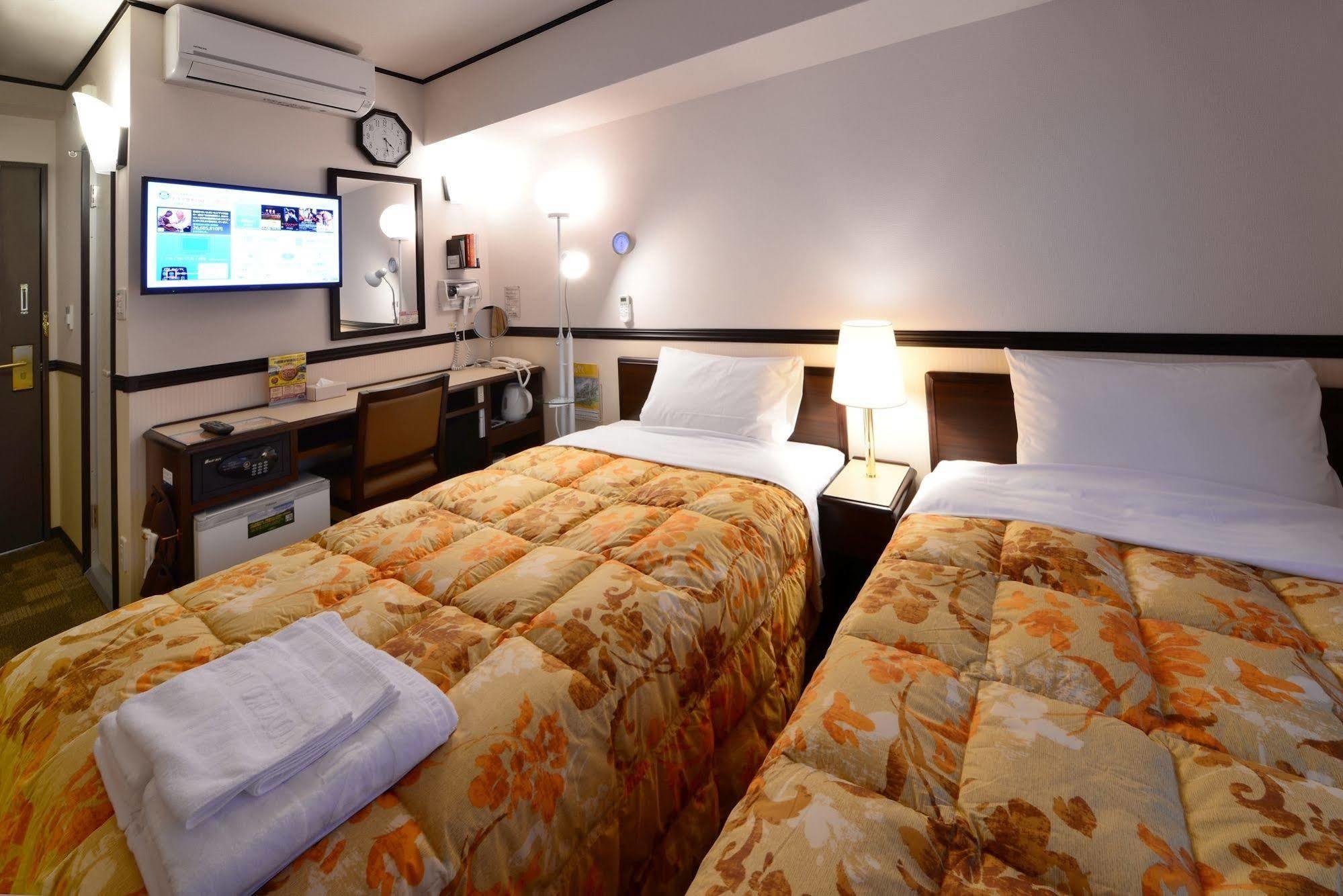 Toyoko Inn Aioi Eki Shinkansen Guchi מראה חיצוני תמונה